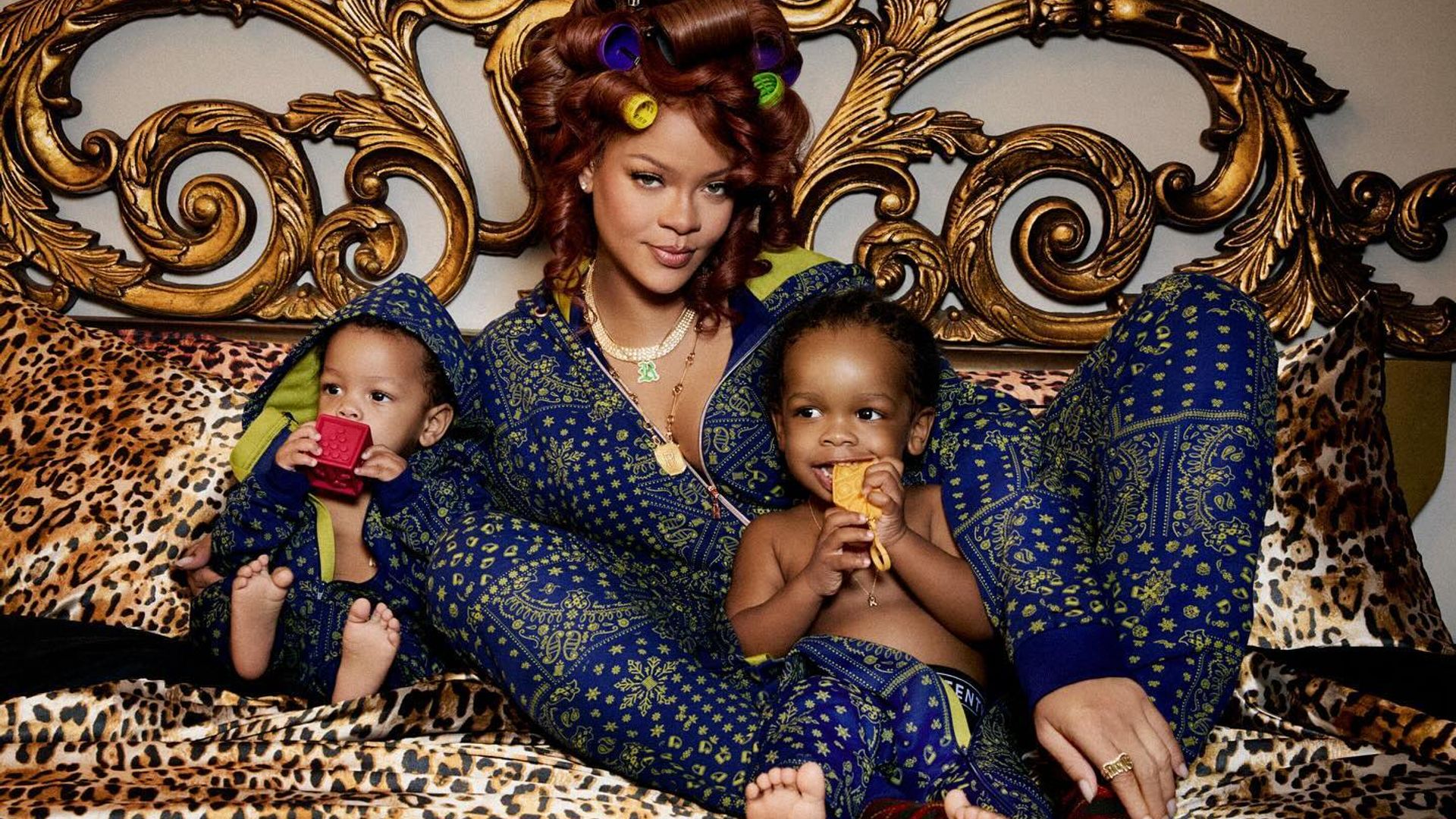 Rihanna Incinta Stupisce Ancora con un Look Audace: Ora si Veste da Dessert