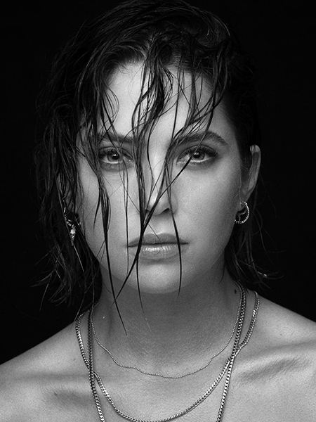 Ashley Benson foto 2