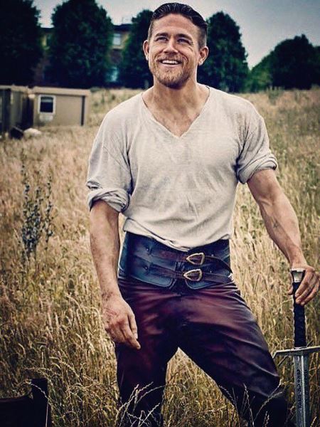 Charlie Hunnam foto 4